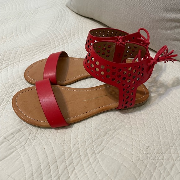 Stitch Fix Report Genna Sandals Women’s Red Cutout & Tie Back Size 7 - Picture 2 of 9